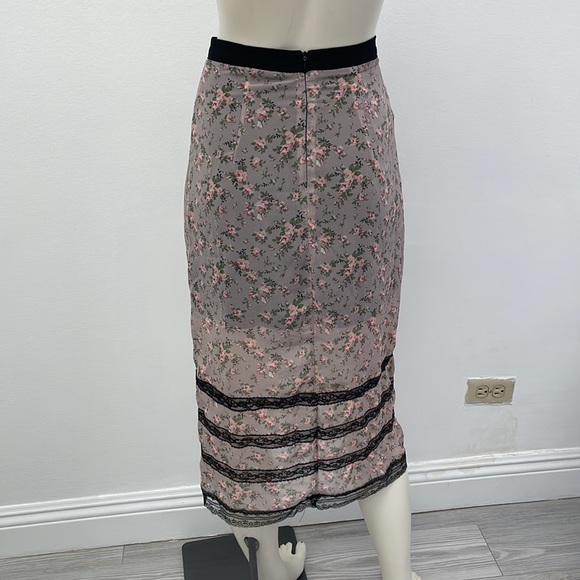 NWOT • Pink Floral Skirt - Picture 4 of 11